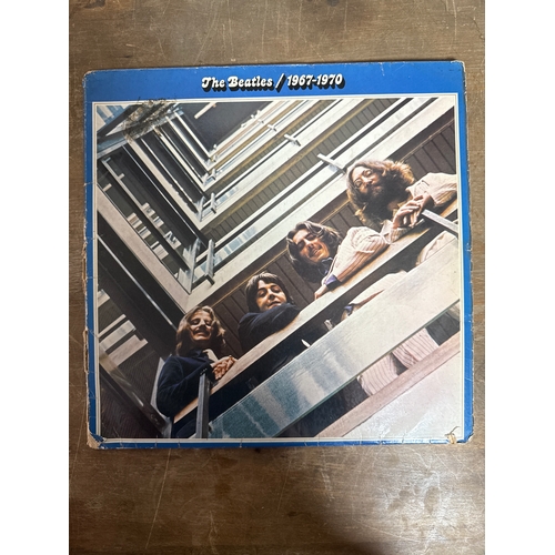 591 - Beatles blue album - All vinyl records albums in this sale are very good or better unless stated oth... 