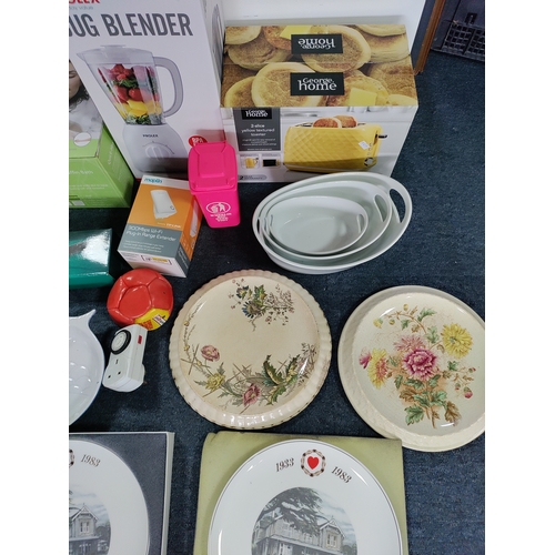 67 - A job lot from a house clearance. To include; brand new jug blender, brand new toaster, boxed paraff... 