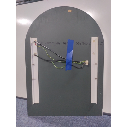 120 - A mirror with fitted lights and art depicting a street lamp