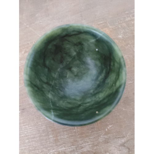 173 - An oriental spinach bowl.