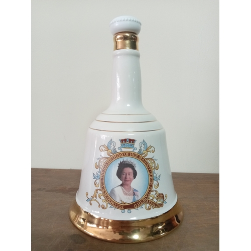 233 - A collection of ceramics to include a Denby stoneware pot, a hunting scene claret jug, a queen Eliza... 