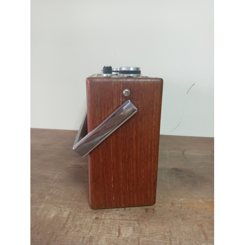 27 - Vintage Roberts AM/FM Radio Model R900 Brown Orange