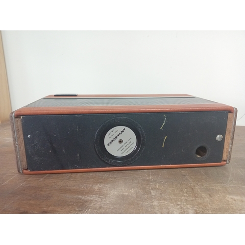 27 - Vintage Roberts AM/FM Radio Model R900 Brown Orange