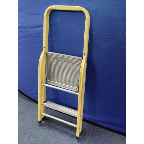 48 - A set Beldray step ladders