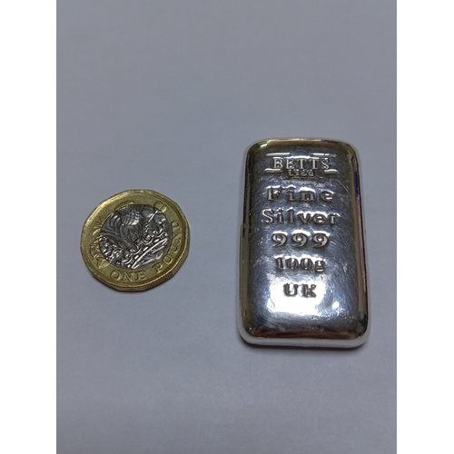 352 - A Betts 100g. 999 silver bar.