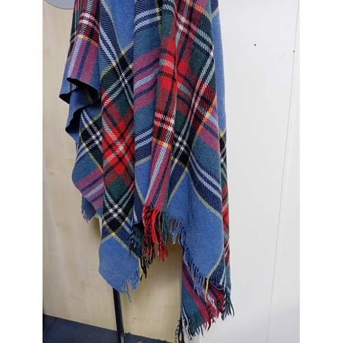 218 - A large vintage Scottish all wool Swando woollen blanket shawl a few tassels missing around the edge... 