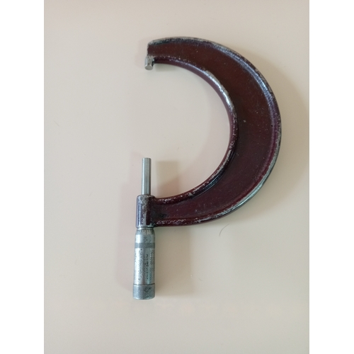 21 - 2 micrometers - brown and grey