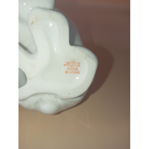 32 - Vintage Russian/ USSR Lomonosov white polar bear ceramic model