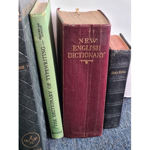 38 - A collection of 12 vintage hard back books to include: 25 years of His Majesty King George V; Histor... 