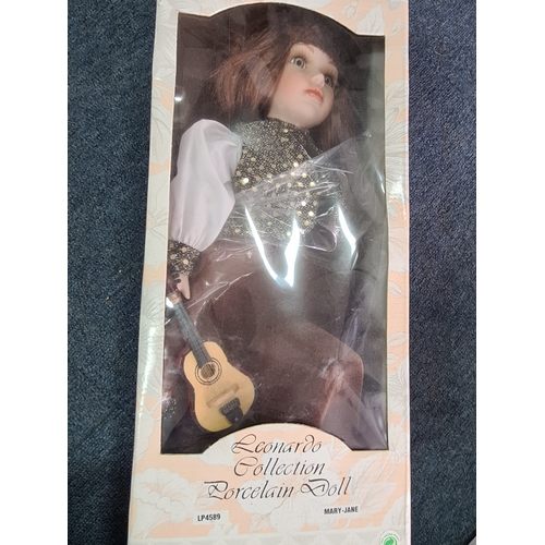 40 - A collection of 6 Leonardo Collection Porcelain Dolls in original boxes. Included are: Amanda; John;... 