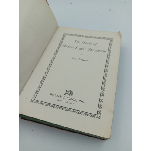 41 - The Works Of Robert Louis Stevenson In One Volume Walter J Black New York Printed In The USA

Some d... 