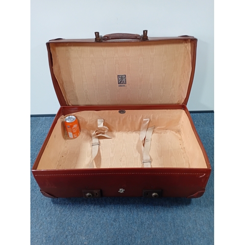 50 - A vintage revelation expanding suitcase. H 42cm x W 66xm