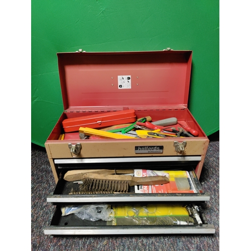 68 - A metal Halfords professional tool box with tools. (H 30 cm x W 51 cm x D 23 cm)