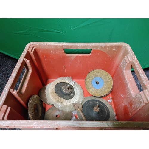 81 - A collection of DIY items. To include screws, polishing & buffing wheels, drill bits etc ...