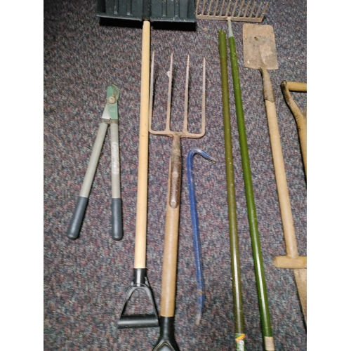 88 - A collection of 8 garden tools. To include snow shovel,  2 shovels, pitchfork, crow bar, Dutch hoe, ... 