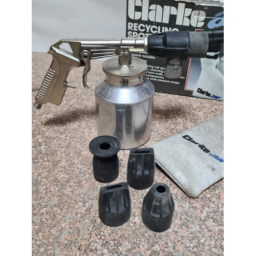 96 - A Clarke Air Recycling Spotblast Gun for removing rust spots, comes with 3 nozzles. Model no SB2