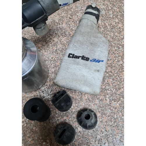 96 - A Clarke Air Recycling Spotblast Gun for removing rust spots, comes with 3 nozzles. Model no SB2