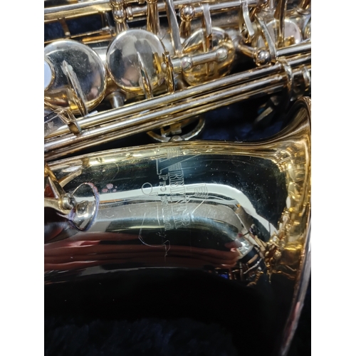 A Arbiter Pro Sound WW-510 86123083 alto Saxophone with original hard case