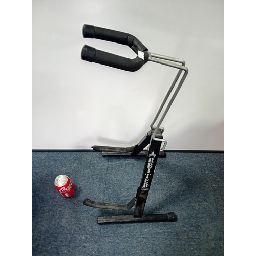 72 - An arbiter guitar stand.