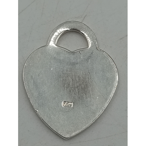 364 - A collection of silver items. To include; a vintage stamped 925 herringbone necklace, a stamped 925 ... 