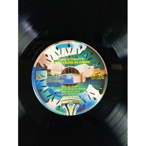4 - Dire straits brothers in arms. Mint condition vinyl record.