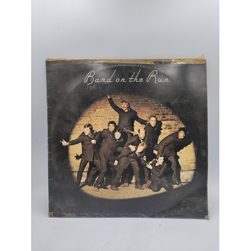 36 - Paul McCartney band on the run. Vinyl condition very good.