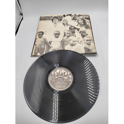 36 - Paul McCartney band on the run. Vinyl condition very good.