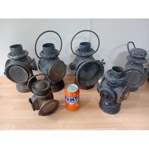 246 - A collection of 6 antique bicycle and vehicle lamps, to include; Joseph Lucas no.727, no.720 & no.43... 