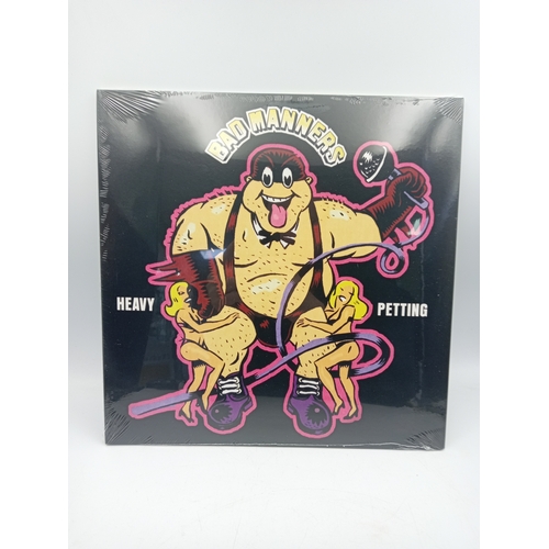 Lot 32        
