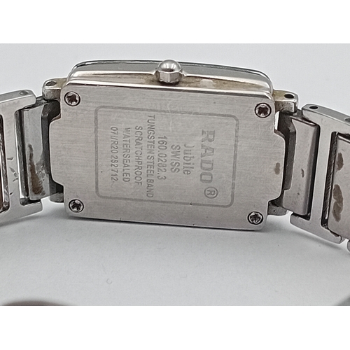 156 - A vintage Rado Jubile 160.0282.3 unisex watch with ceramic strap. Front glass is cracked.