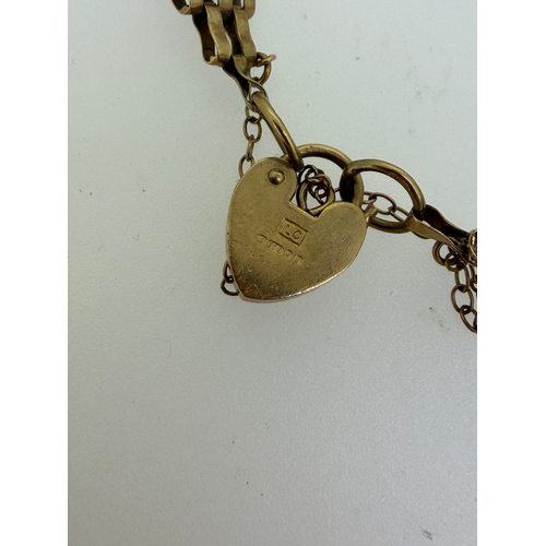 163 - A vintage fully hallmarked 9ct gold gate link bracelet. Length 7 inches. Weight 7g