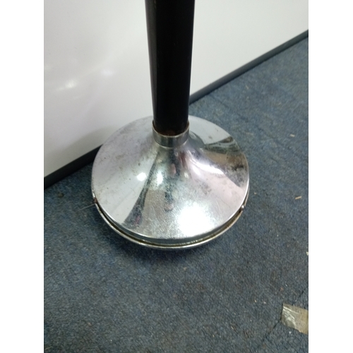 71 - A vintage ashtray. (Height 55 cm x Diameter 17 cm)