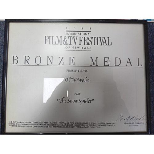 81 - A pair of binders featuring the television programs Rubbish king of the jumble and Billies world of ... 