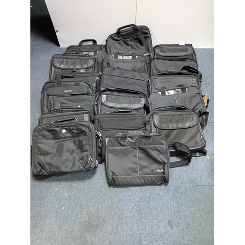 90 - A large job lot of new laptop bags,  various brands ( Lenovo, Dell )