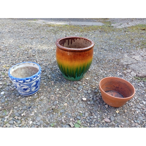 117 - A trio of 3 plant pots. (Height 30 cm x Diameter 28 cm), (Height 17 cm x Diameter 19 cm) & (Height 1... 