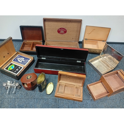 28 - A collection of 8 vintage boxes. Featuring, a W.D. & H.O. Wills Embassy cigar box, card boxes with 2... 