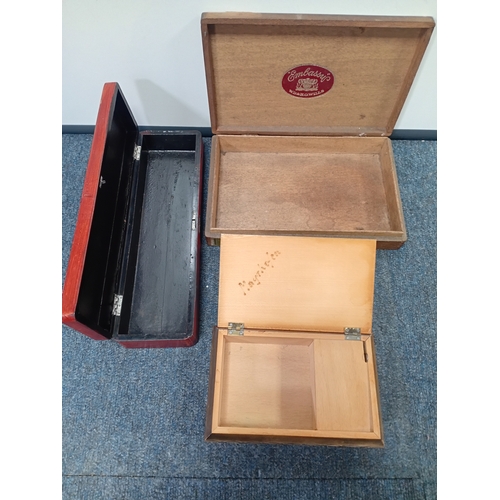 28 - A collection of 8 vintage boxes. Featuring, a W.D. & H.O. Wills Embassy cigar box, card boxes with 2... 