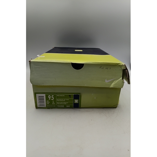 29 - A pair of 2001 Nike Shox VC R4 trainers in the 