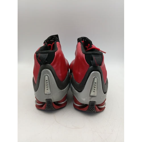29 - A pair of 2001 Nike Shox VC R4 trainers in the 
