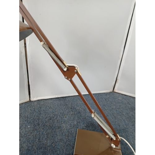 201 - A brown angle poise style lamp. Pat tested and working.