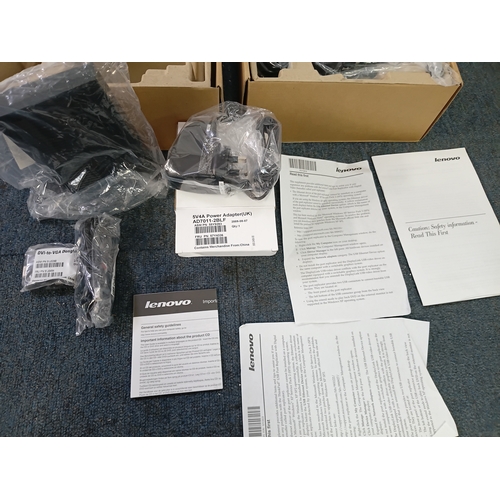 84 - A collection of HP ultra slim docks and a pair of Lenovo USB port replicators with digital video, al... 