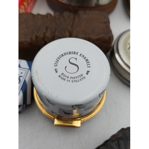216 - A collection of vintage items, mostly snuff related. To include enamelled snuff tin, vesta case, Fry... 