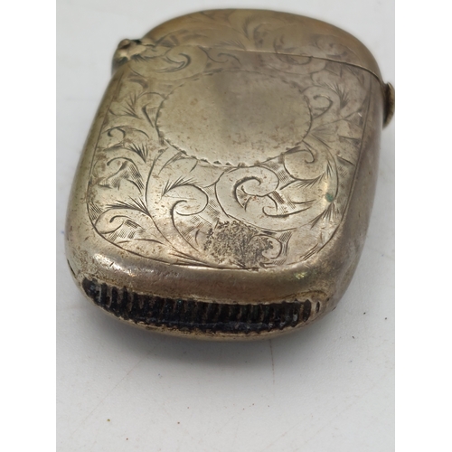 216 - A collection of vintage items, mostly snuff related. To include enamelled snuff tin, vesta case, Fry... 