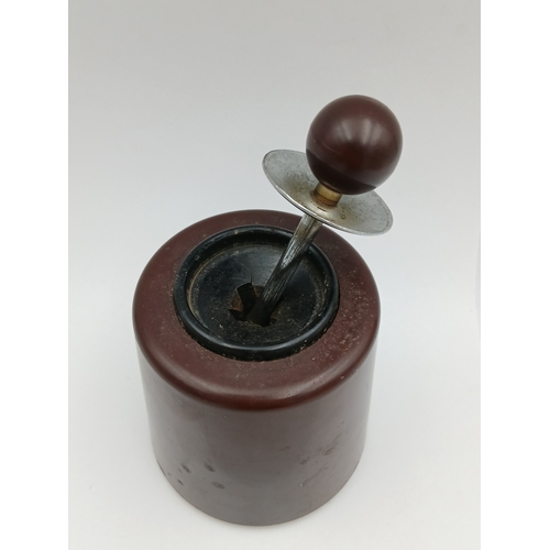 226 - A vintage DIL Flintless (Dorset industries ltd)  bakelite pull out table lighter. Height 12cm x 9.5c... 