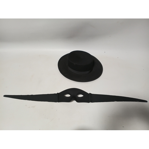 280 - A Sombreros Rusi felt hat and a black fabric eye mask.