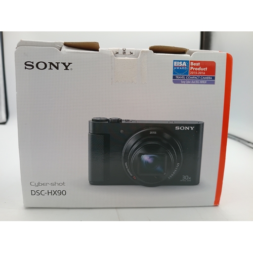 185 - Sony Cybershot Zeiss Vario Sonnar, near mint condition. Turns on but untested needs charging, in ori... 