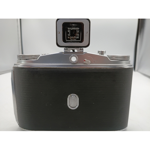 187 - A vintage Agfa Isolette 2 with Solinar lens and Voist lander viewfinder. Tested and working