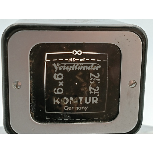 187 - A vintage Agfa Isolette 2 with Solinar lens and Voist lander viewfinder. Tested and working