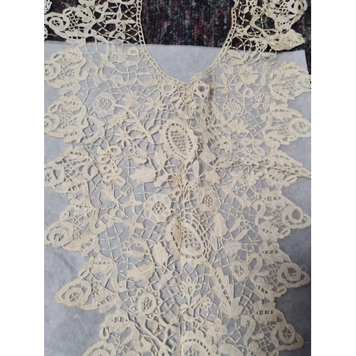 237 - A collection 8 pieces of fine vintage British & Irish lace, tatting and crochet samples. some items ... 