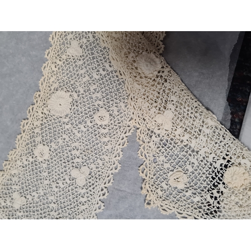 237 - A collection 8 pieces of fine vintage British & Irish lace, tatting and crochet samples. some items ... 